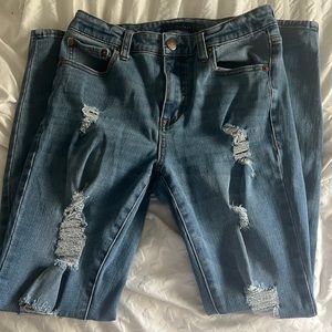 Aeropostale ripped skinny jeans